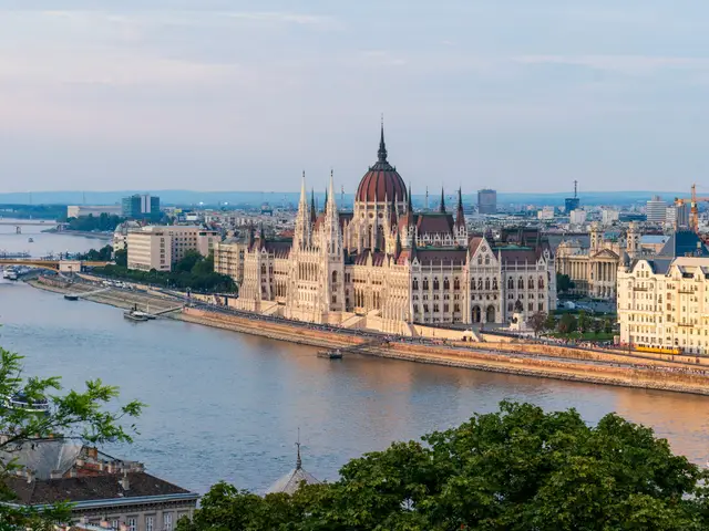 Ungarisches Parlament an der Donau