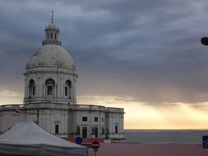 White dome of the Panteão Nacional above the river